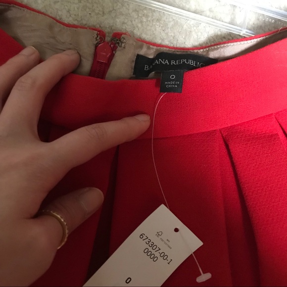 Banana Republic Red Flared A Line Skirt - Picture 6 of 6